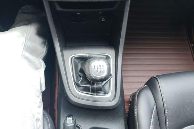 Used Baojun 360 2018 1.5L Manual Elite Version National V Gear Lever