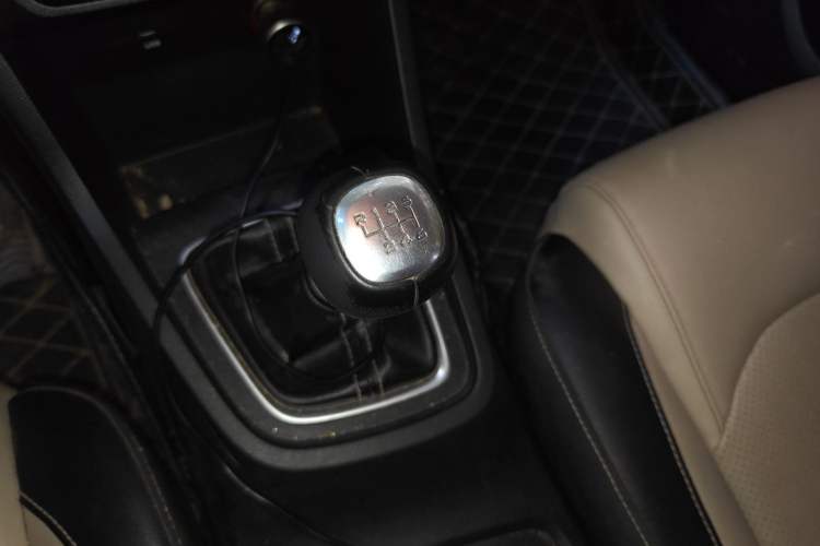 Used Baojun 360 2018 1.5L Manual Luxury Edition China V Gear Lever