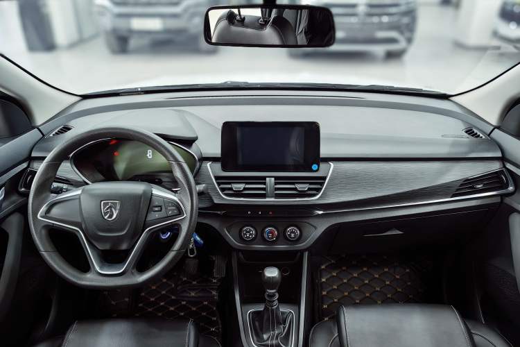 Used Baojun 360 2018 1.5L Manual Elite Version National V Interior 1