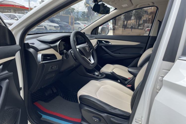 Used Baojun 360 2018 1.5L Automatic Luxury Version China V Interior 1