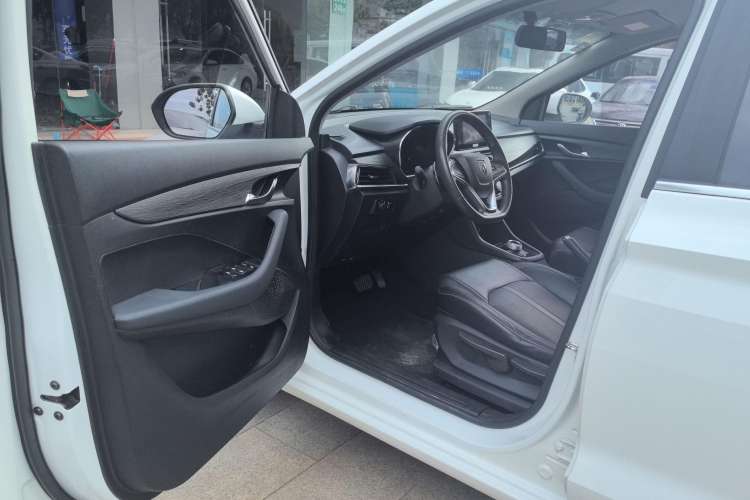 Used Baojun 360 2018 1.5L Automatic Elite Version National V Interior 2