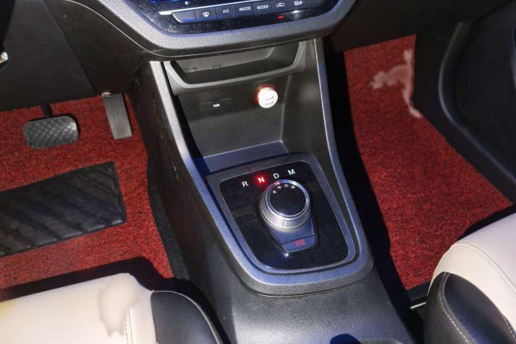 Used Baojun 360 2018 1.5L Automatic Luxury Version China V Interior 3