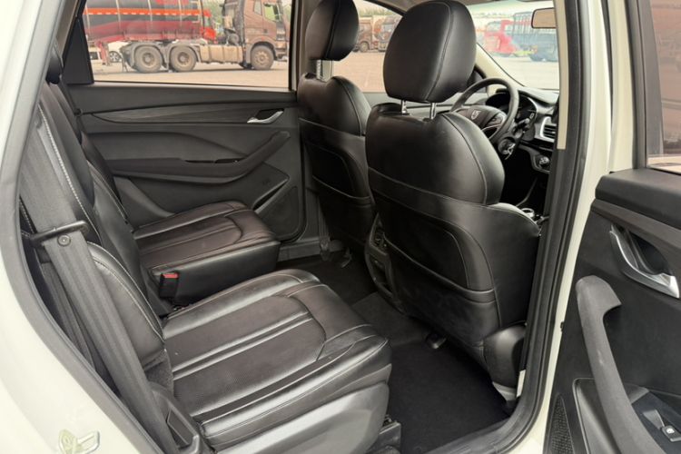 Used Baojun 360 2018 1.5L Automatic Elite Version National V Interior 4