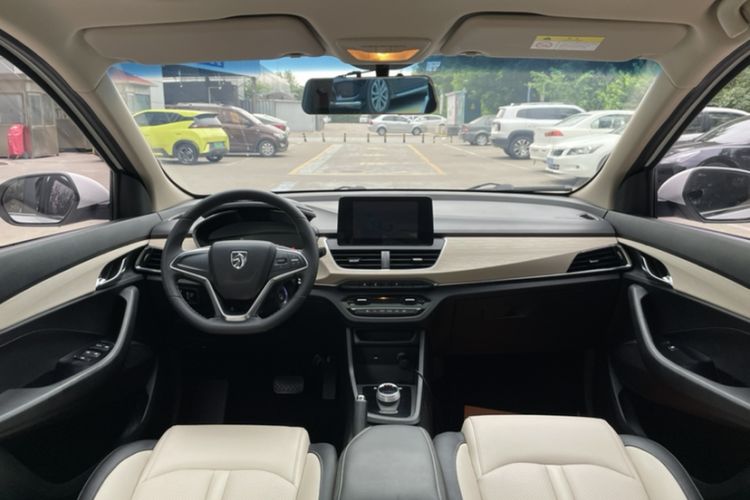 Used Baojun 360 2018 1.5L Automatic Luxury Version China V Interior 4