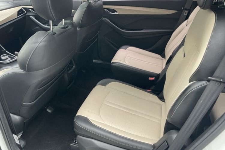 Used Baojun 360 2018 1.5L Automatic Luxury Version China V Interior 5