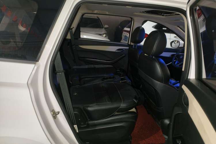 Used Baojun 360 2018 1.5L Automatic Luxury Version China V Interior 7