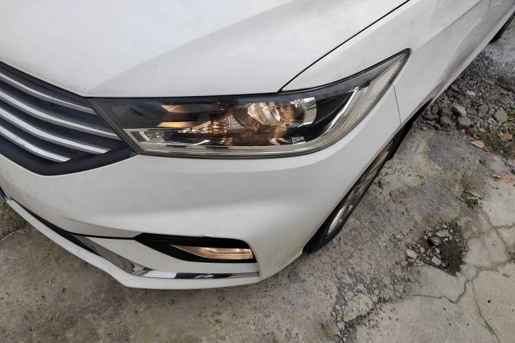 Used Baojun 360 2018 1.5L Manual Elite Version National V Left Front Headlight