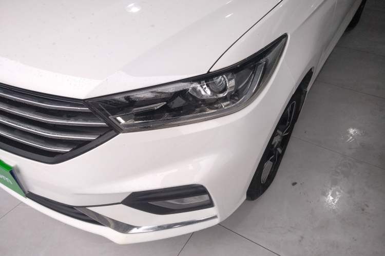 Used Baojun 360 2018 1.5L Automatic Luxury Version China V Left Front Headlight