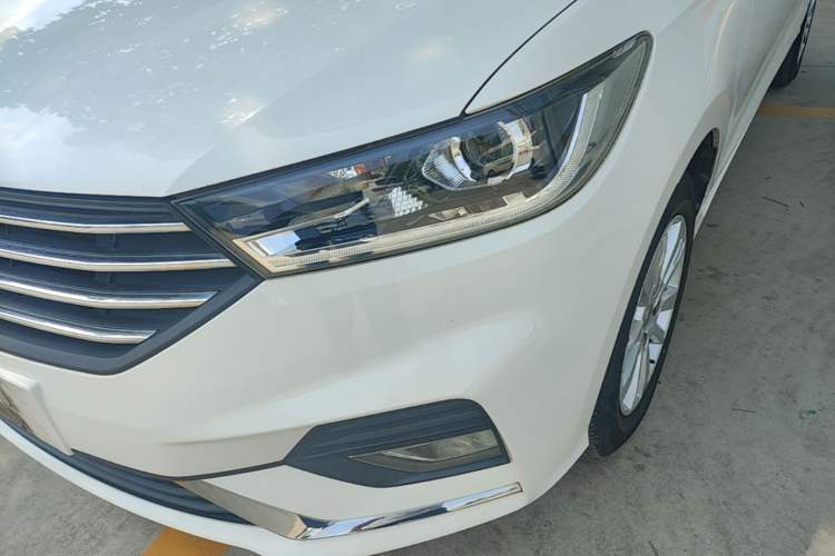 Used Baojun 360 2018 1.5L Manual Elite Version National V Left Front Headlight