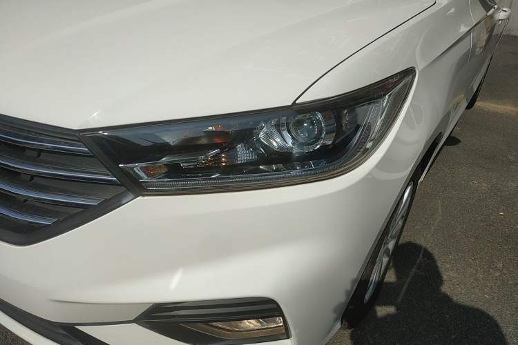 Used Baojun 360 2018 1.5L Manual Elite Version National V Left Front Headlight