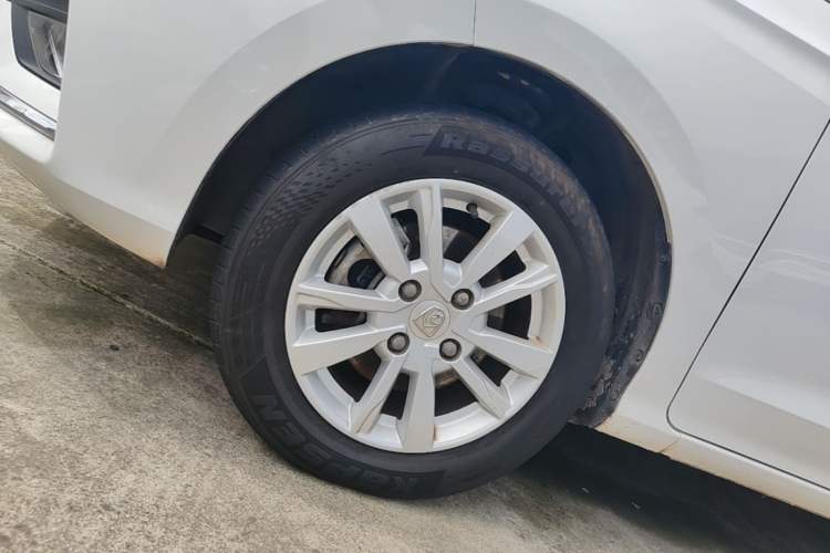 Used Baojun 360 2018 1.5L Manual Elite Version National V Left Front Wheel Hub