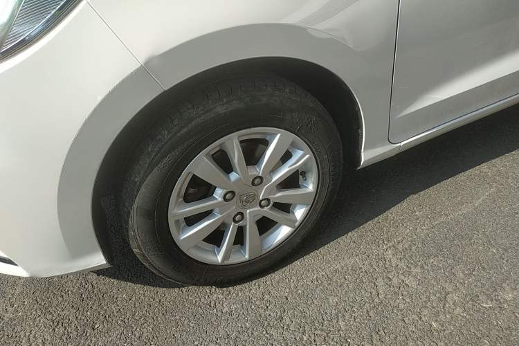 Used Baojun 360 2018 1.5L Manual Elite Version National V Left Front Wheel Hub