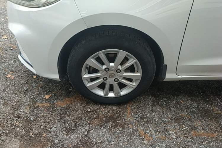 Used Baojun 360 2018 1.5L Manual Elite Version National V Left Front Wheel Hub