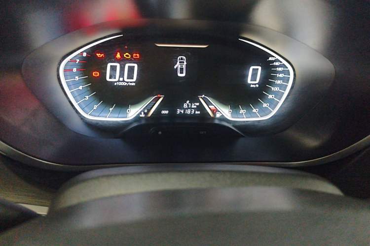 Used Baojun 360 2018 1.5L Manual Elite Version National V Odometer Close Up