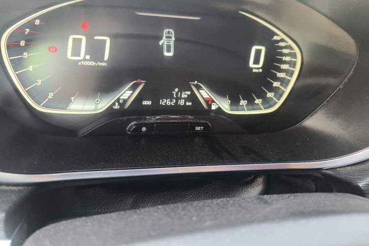 Used Baojun 360 2018 1.5L Manual Elite Version National V Odometer Close Up