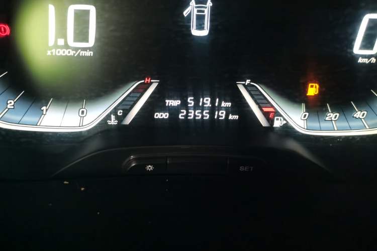 Used Baojun 360 2018 1.5L Manual Elite Version National V Odometer Close Up