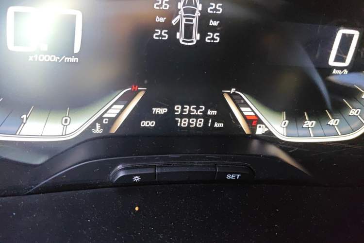 Used Baojun 360 2018 1.5L Manual Luxury Edition China V Odometer Close Up