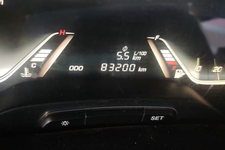 Used Baojun 360 2018 1.5L Manual Elite Version National V Odometer Close Up