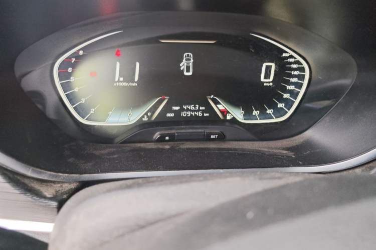 Used Baojun 360 2018 1.5L Manual Elite Version National V Odometer Close Up