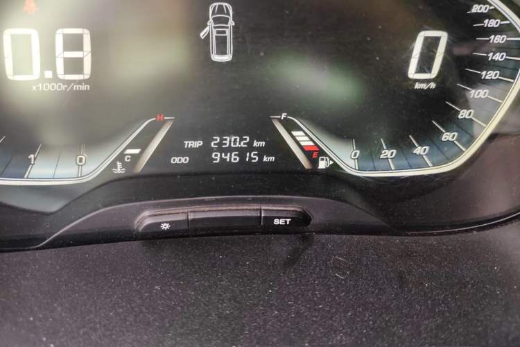 Used Baojun 360 2018 1.5L Manual Elite Version National V Odometer Close Up