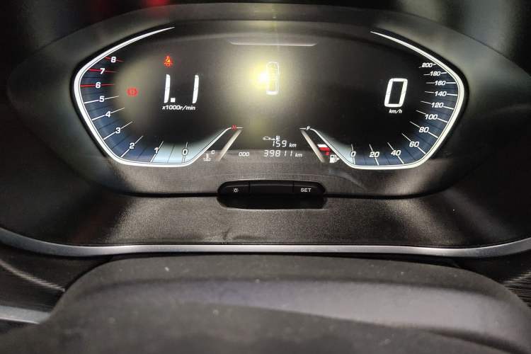 Used Baojun 360 2018 1.5L Manual Elite Version National V Odometer Close Up