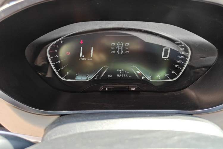 Used Baojun 360 2018 1.5L Manual Luxury Edition China V Odometer Close Up