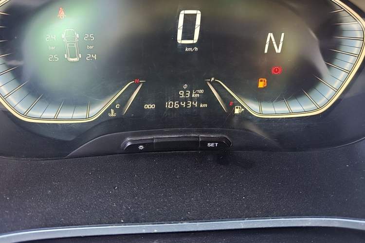 Used Baojun 360 2018 1.5L Automatic Luxury Version China V Odometer Close Up