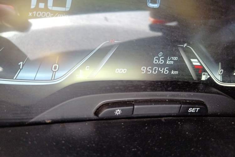 Used Baojun 360 2018 1.5L Manual Elite Version National V Odometer Close Up