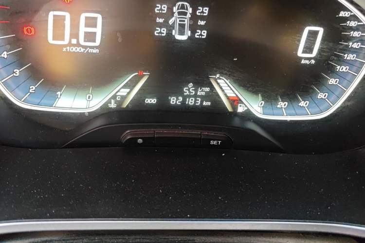 Used Baojun 360 2018 1.5L Manual Luxury Edition China V Odometer Close Up