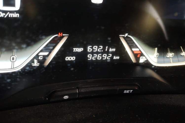 Used Baojun 360 2018 1.5L Manual Elite Version National V Odometer Close Up