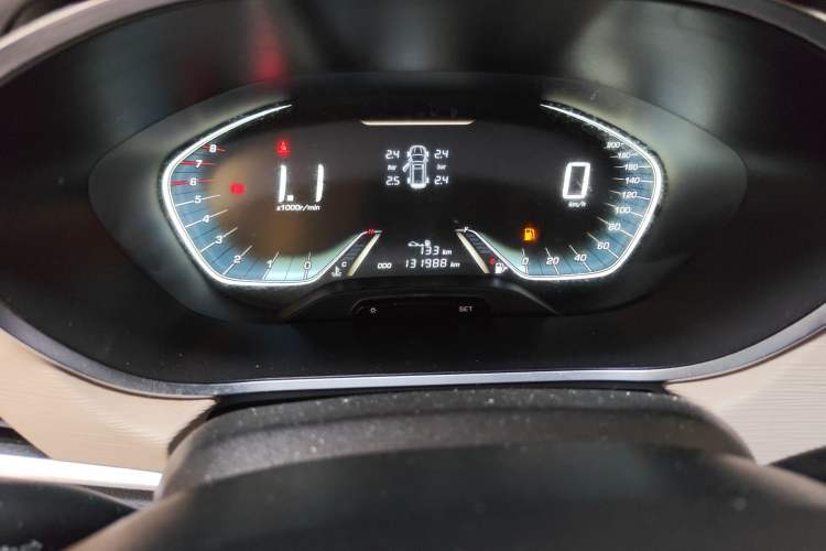 Used Baojun 360 2018 1.5L Manual Luxury Edition China V Odometer Close Up