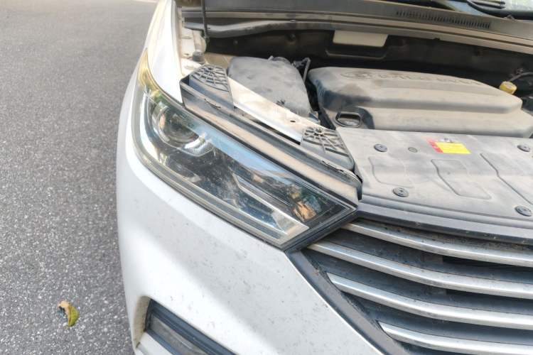 Used Baojun 360 2018 1.5L Manual Luxury Edition China V Right Front Headlight