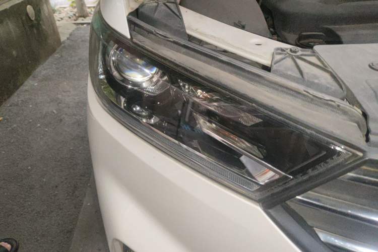 Used Baojun 360 2018 1.5L Automatic Luxury Version China V Right Front Headlight