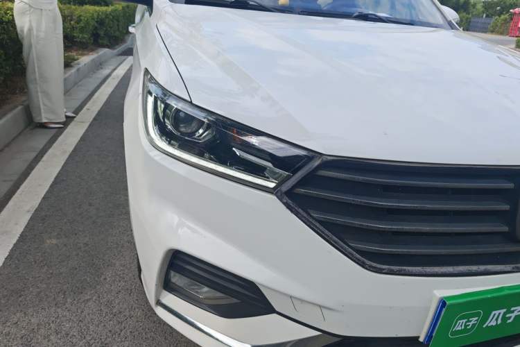 Used Baojun 360 2018 1.5L Manual Luxury Edition China V Right Front Headlight