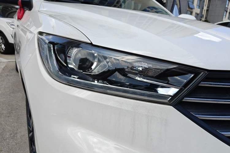 Used Baojun 360 2018 1.5L Manual Luxury Edition China V Right Front Headlight