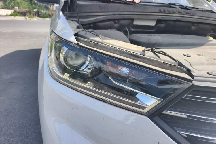 Used Baojun 360 2018 1.5L Manual Luxury Edition China V Right Front Headlight