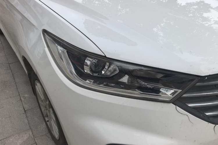 Used Baojun 360 2018 1.5L Manual Elite Version National V Right Front Headlight