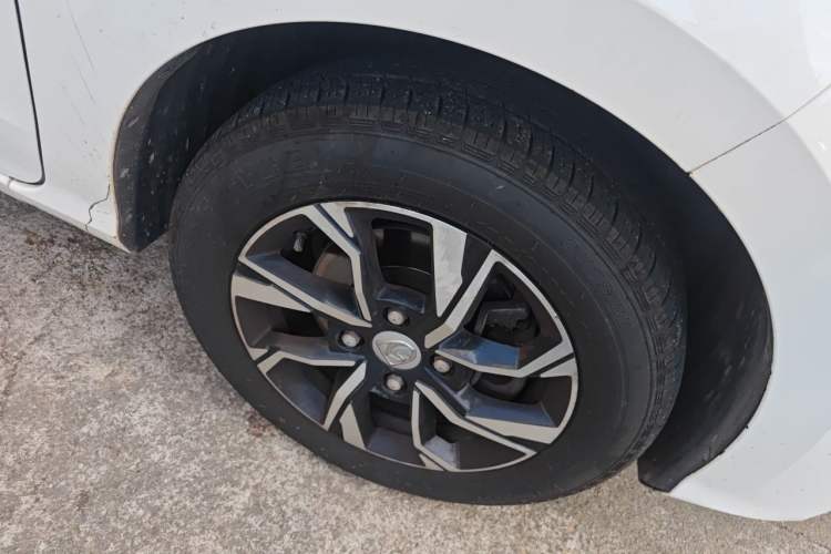 Used Baojun 360 2018 1.5L Manual Luxury Edition China V Right Front Wheel Hub