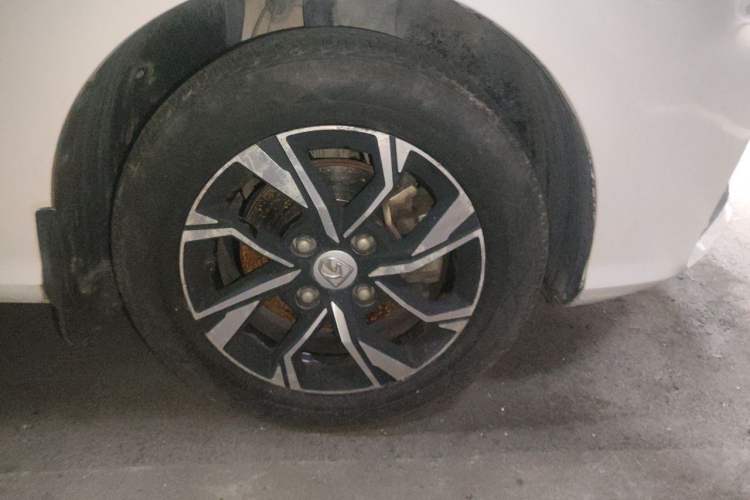 Used Baojun 360 2018 1.5L Automatic Luxury Version China V Right Front Wheel Hub