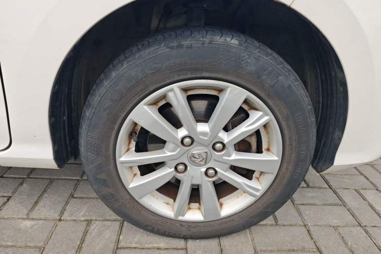 Used Baojun 360 2018 1.5L Manual Elite Version National V Right Front Wheel Hub