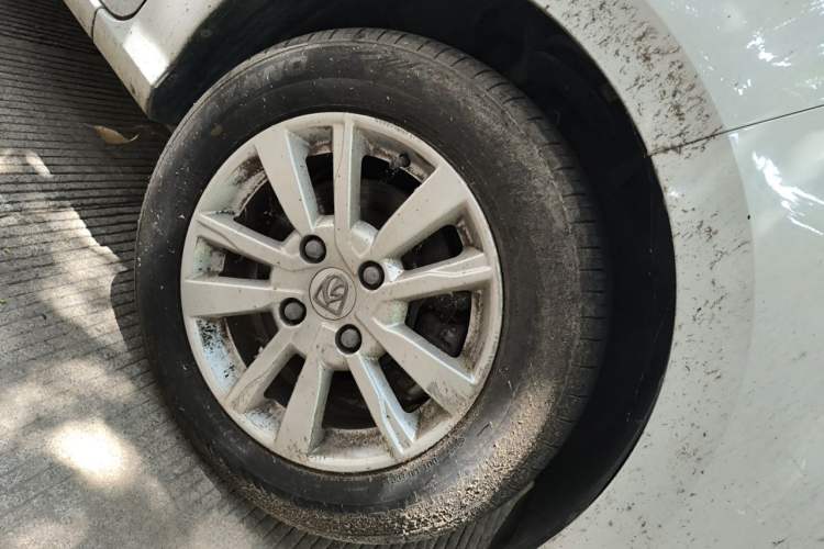 Used Baojun 360 2018 1.5L Automatic Elite Version National V Right Front Wheel Hub