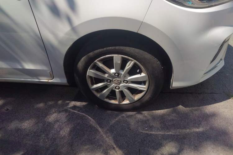 Used Baojun 360 2018 1.5L Manual Elite Version National V Right Front Wheel Hub