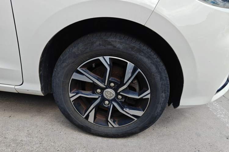 Used Baojun 360 2018 1.5L Manual Luxury Edition China V Right Front Wheel Hub