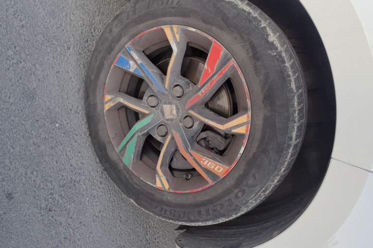 Used Baojun 360 2018 1.5L Automatic Luxury Version China V Right Front Wheel Hub