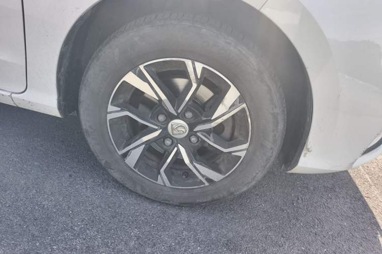 Used Baojun 360 2018 1.5L Manual Luxury Edition China V Right Front Wheel Hub