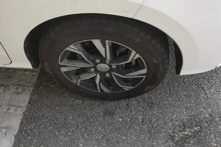 Used Baojun 360 2018 1.5L Manual Luxury Edition China V Right Front Wheel Hub