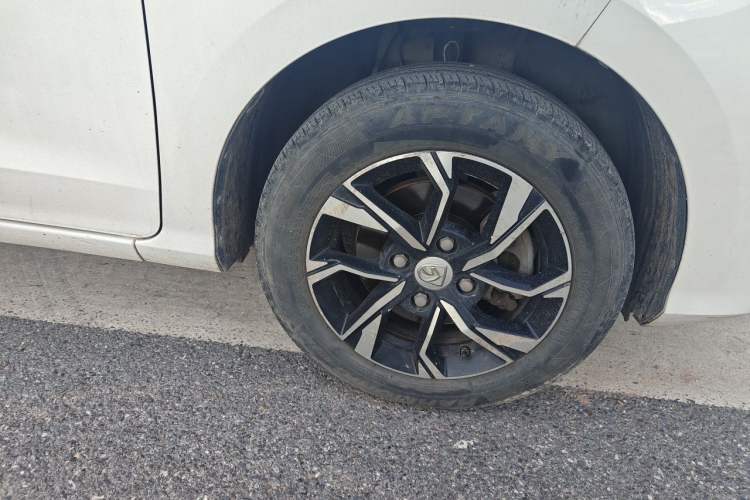 Used Baojun 360 2018 1.5L Automatic Luxury Version China V Right Front Wheel Hub