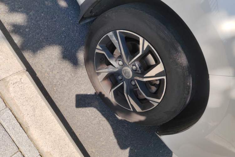 Used Baojun 360 2018 1.5L Manual Luxury Edition China V Right Front Wheel Hub