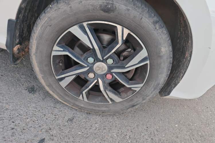 Used Baojun 360 2018 1.5L Automatic Luxury Version China V Right Front Wheel Hub