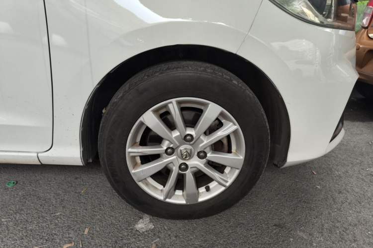 Used Baojun 360 2018 1.5L Automatic Elite Version National V Right Front Wheel Hub